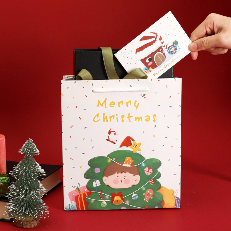 18pcs Christmas Kraft Gift Bags - Image 4