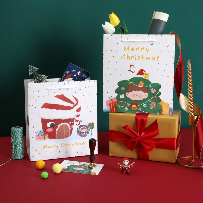 18pcs Christmas Kraft Gift Bags - Image 5