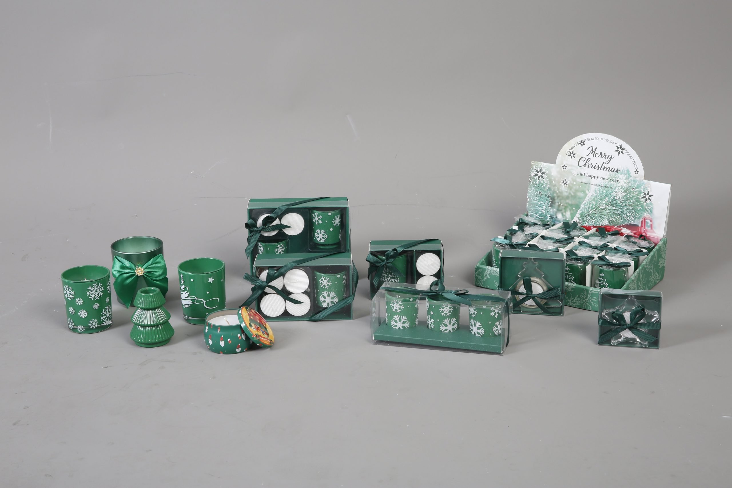 Top seller Christmas Green Series Scented Candles Gift Set For Christmas Decoration - Image 14