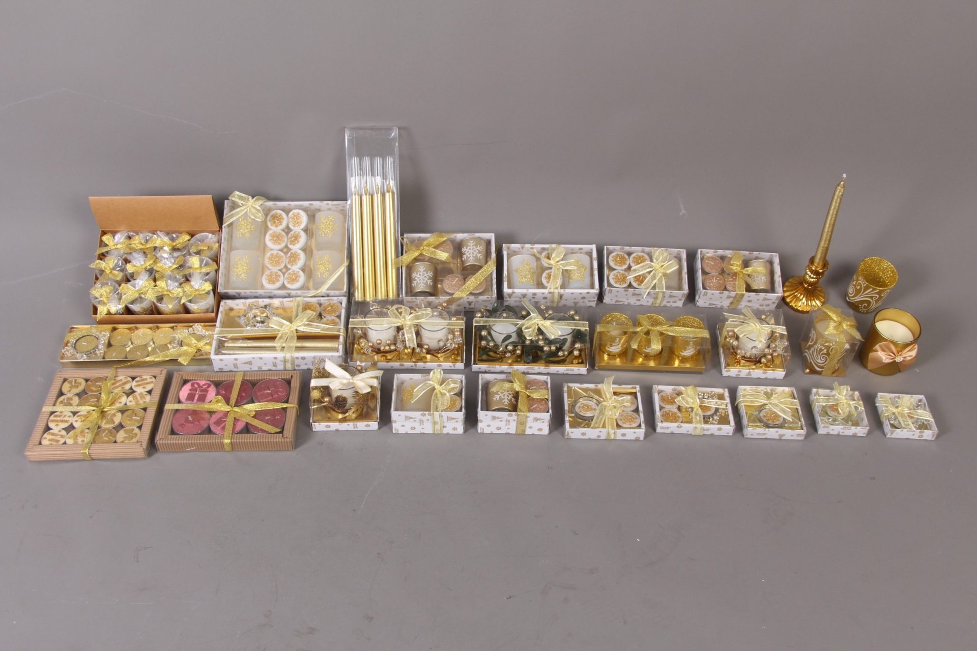Christmas Gold Color Theme Scented Candle Set with Gift Box