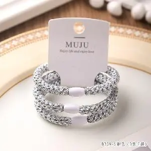 Sparkling Hair Band Set: Elevate Your Style with Gleam