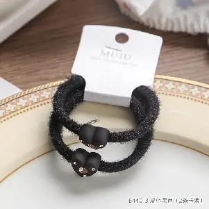 Plush Bear Hair Band Set: Add Adorable Warmth to Your Hairstyles - Image 4